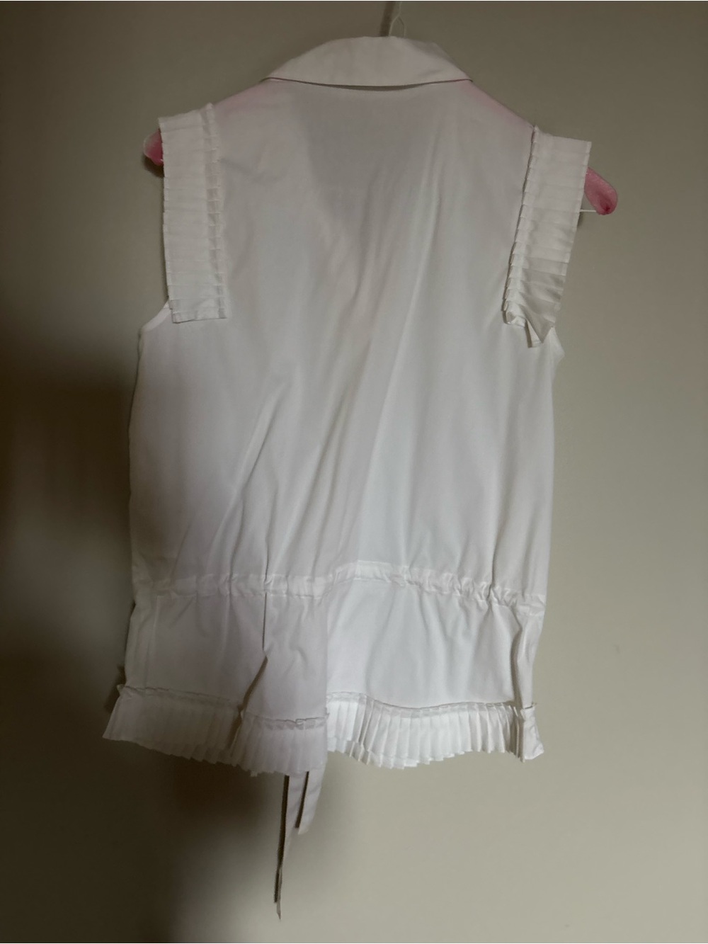 RIANI- size 4 US Sleeveless White Pleated Trim Tie-Front Blouse - Picture 4 of 17
